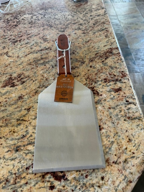 Traeger Large Cut Meat & Fish Spatula